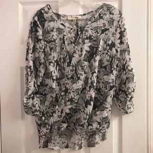 Brand New Women’s U. Black & White Blouse Size M